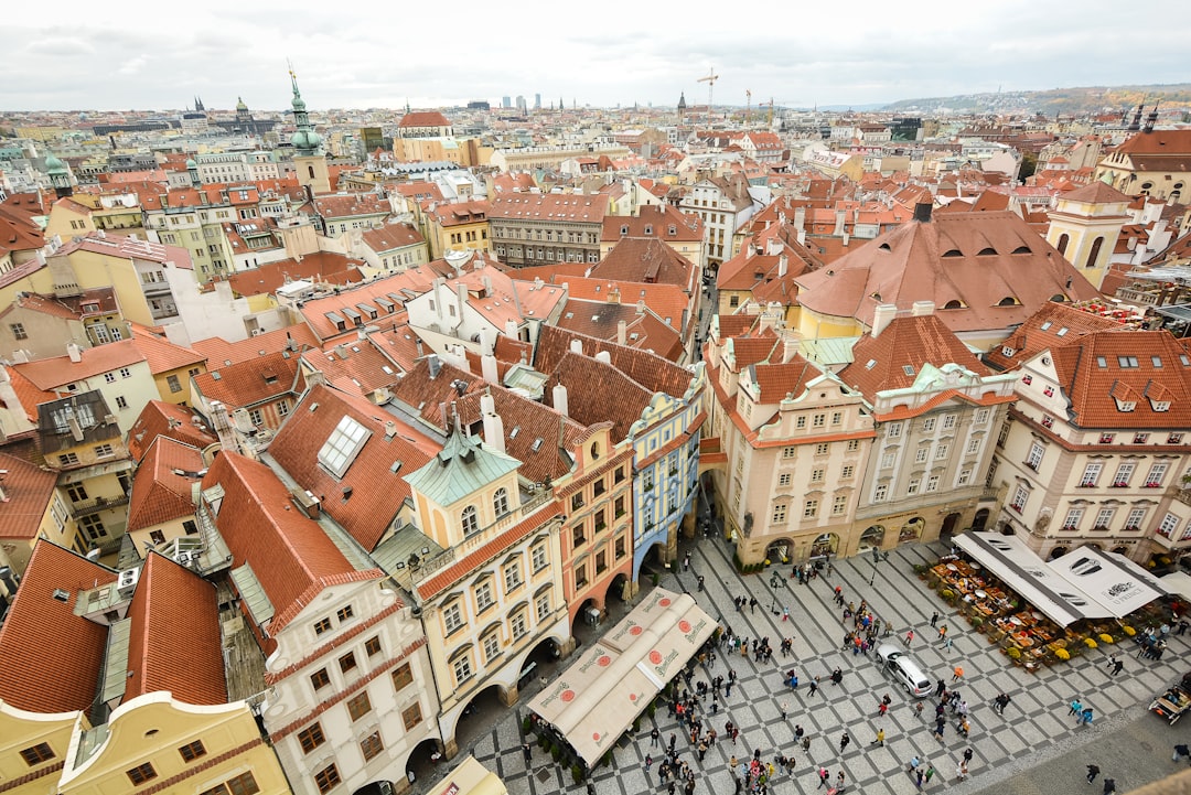 Prawa osób niebinarnych w Polsce – kompleksowy poradnik