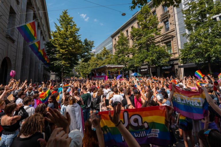 Dyskryminacja na tle rasowym w pracy – jak się przed nią bronić?